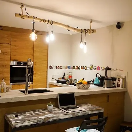 Piso Acogedor Y Moderno Con Garage En Centro Apartamento