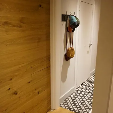 Piso Acogedor Y Moderno Con Garage En Centro Puigcerdà